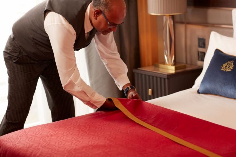 Housekeeping Assistant Needed in Newbury